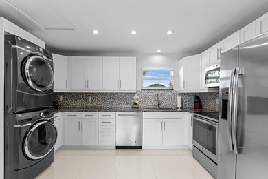 Beautifully renovated corner unit townhouse with high-end - photo 7