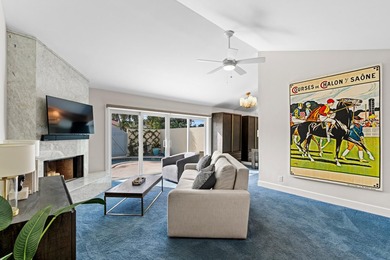 Beautifully renovated corner unit townhouse with high-end - photo 9