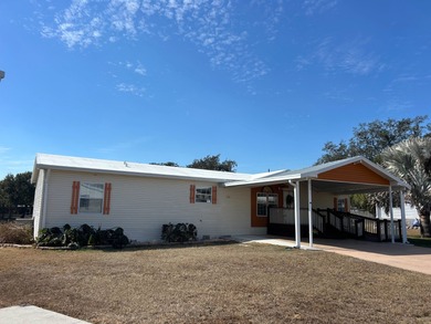 (private lake, pond, coastal) Home For Sale in Zephyrhills Florida