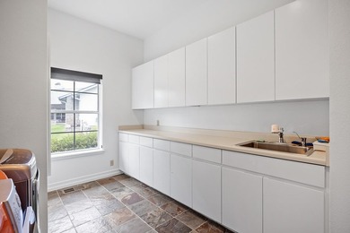 Wonderful home located in premier Riverhill section of Highridge - photo 26
