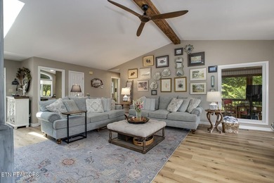 Beautifully updated ranch home where golf course views, lake - photo 10