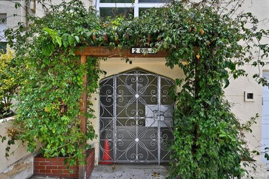 Perched atop desirable Silver Terrace, this charming home offers - photo 2