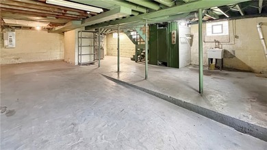 Welcome to 1894 Bryndale Ave, a well-maintained home in Moon - photo 19