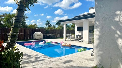 Weston Lakes Area Home Sale Pending in Weston Florida