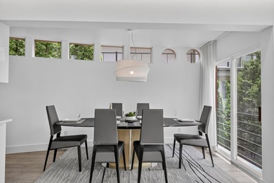 Modern architecture meets the natural beauty of Lake Mendota and - photo 21