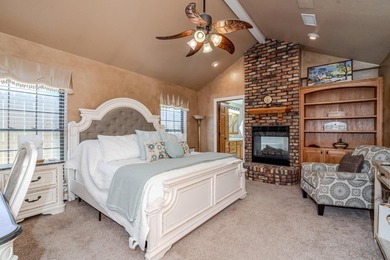 Gorgeous 2-story home with a brand new class 4 roof. This - photo 22