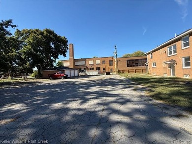 Unique opportunity for an ADULT FOSTER CARE facility setup with - photo 6