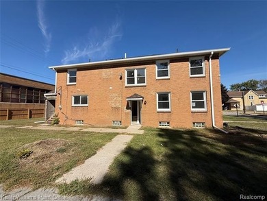 Unique opportunity for an ADULT FOSTER CARE facility setup with - photo 7
