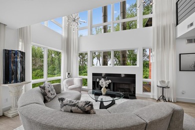 Modern architecture meets the natural beauty of Lake Mendota and - photo 27