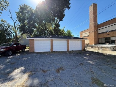 Unique opportunity for an ADULT FOSTER CARE facility setup with - photo 10