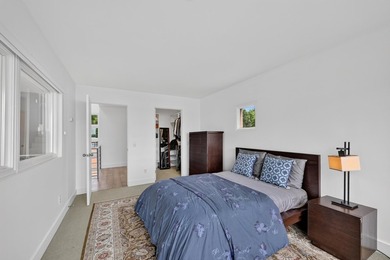 Modern architecture meets the natural beauty of Lake Mendota and - photo 41