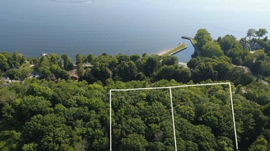 Nestled in the desirable Bay Shore Heights subdivision, this - photo 4