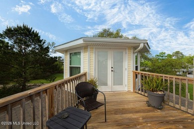 Price reduced to $259,000. Unique Waterfront Home! Older Round - photo 24
