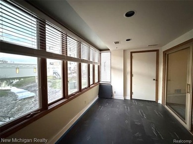 Luxurious updated condo in a resort-style building filled with - photo 25