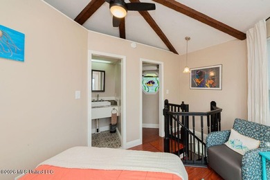 Price reduced to $259,000. Unique Waterfront Home! Older Round - photo 28