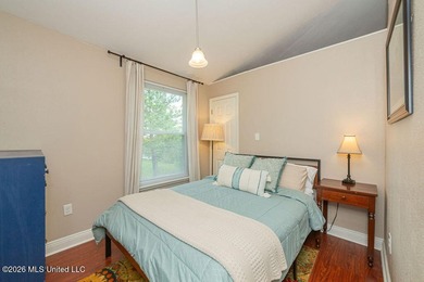 Price reduced to $259,000. Unique Waterfront Home! Older Round - photo 32