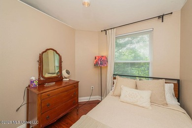 Price reduced to $259,000. Unique Waterfront Home! Older Round - photo 34