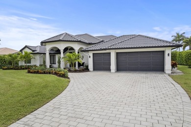 Welcome to this exceptional waterfront single-family residence - photo 37