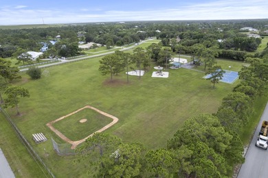 Welcome to this exceptional waterfront single-family residence - photo 41