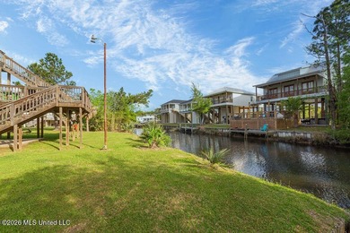 Price reduced to $259,000. Unique Waterfront Home! Older Round - photo 43