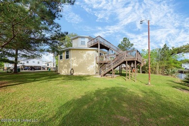 Price reduced to $259,000. Unique Waterfront Home! Older Round - photo 44