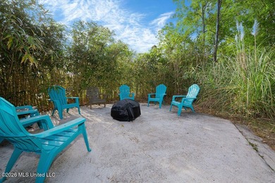 Price reduced to $259,000. Unique Waterfront Home! Older Round - photo 45