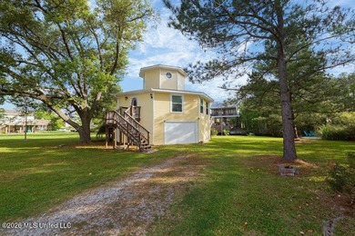 Price reduced to $259,000. Unique Waterfront Home! Older Round - photo 47