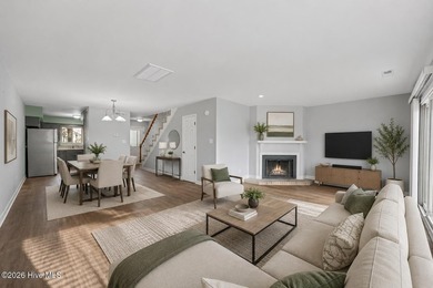 Are you ready to move into lovely townhome on the golf course? - photo 8