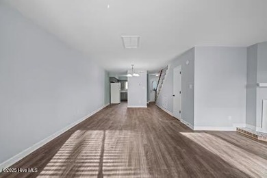 Are you ready to move into lovely townhome on the golf course? - photo 9