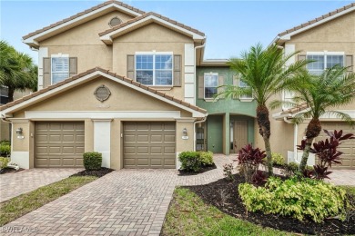 Lake Townhome/Townhouse For Sale in Fort Myers, Florida