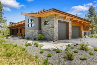 A significant showcase home featured in Mountain Living recently - photo 8