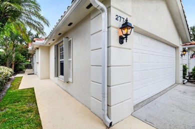***NEW ROOF***Welcome to this move-in ready, lake view, 2 BR, 2 - photo 3