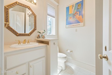 Offered for the very first time, this extraordinary custom - photo 32