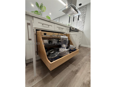 This is an impressive apartment, remodeled with all levels of - photo 8