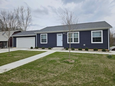 (pending lake) Home For Sale in Mentone Indiana