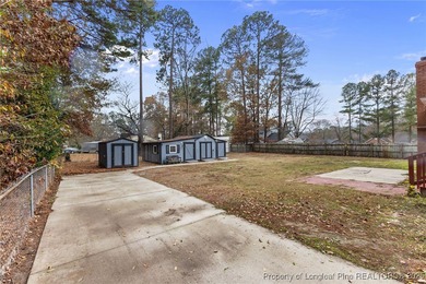 WELCOME to Ft Bragg!! This home is 10 Minutes from the Canopy Rd