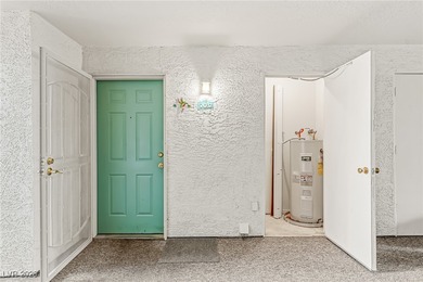 Step into this spacious 1067 sqft. condo, boasting a split