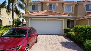 Mull Lake  Townhome/Townhouse For Sale in C AP E  CO RA L Florida