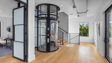 Located in the heart of East Delray Beach, this iconic mixed-use - photo 6