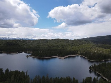 Mountain & Water Views! Rare opportunity to own 107 acres with - photo 7