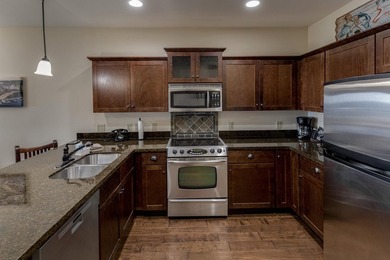 Sought after 4th floor, Lake View Condo at Chase on the Lake - photo 7