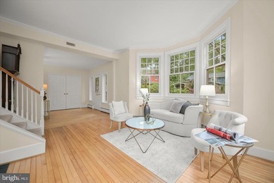 Experience the best of both worlds-a distinctive Glen Echo home - photo 7