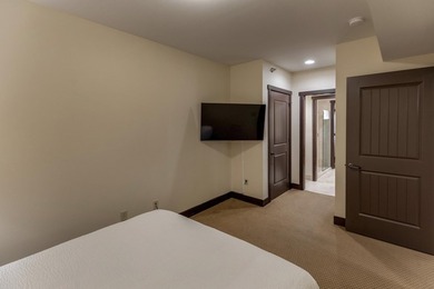 Sought after 4th floor, Lake View Condo at Chase on the Lake - photo 10