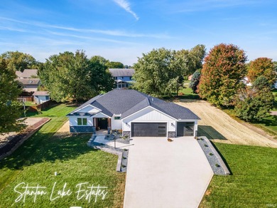 Lake Home For Sale in Leesburg, Indiana