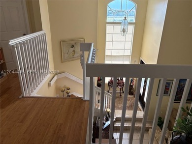 Outstanding. Beautifull. 4 bed & 3baths. 2 floors. Home, with a - photo 12