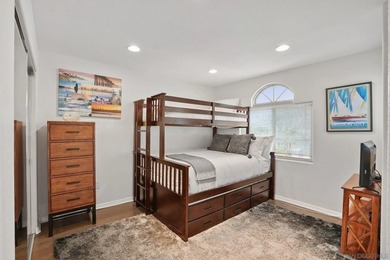 Exceptional fully turnkey triplex located on Pacific Beach Drive - photo 42