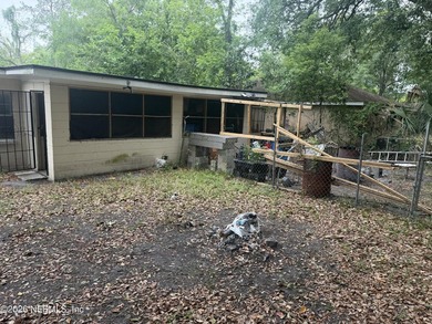 This duplex is a great investment opportunity with one unit - photo 9