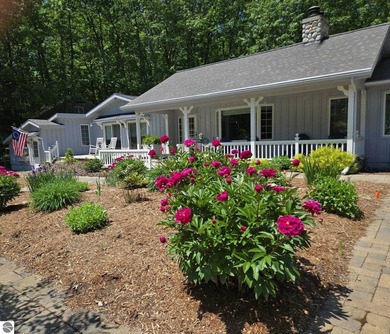 Welcome to Cherry Home Shores where every day feels like a - photo 1