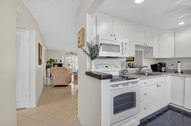 MOTIVATED SELLER - Bring all offers!! This updated 2 bed/2 bath - photo 3