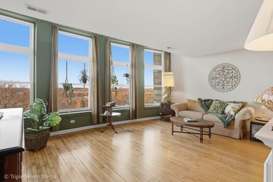 Spectacular multi-level corner penthouse unit with breathtaking